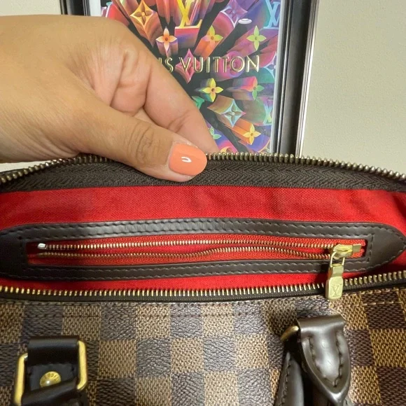 🎉SOLD✨🎉Authentic Louis Vuitton Damier Ebene Speedy 30 (2019) - Picture 4 of 16